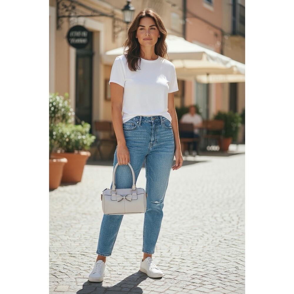 Le Chateau Soft Gray / Lavender Handbag. Excellent Condition